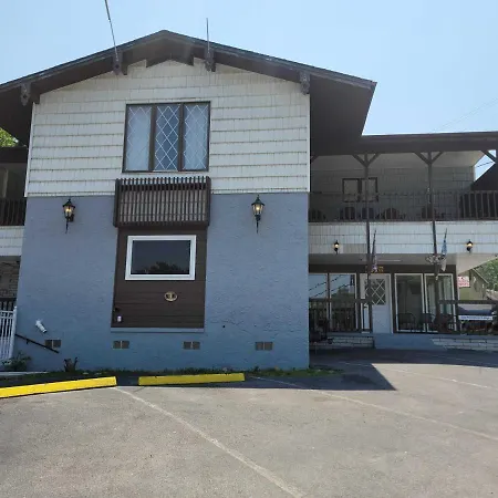 Ski Mountain Lodge